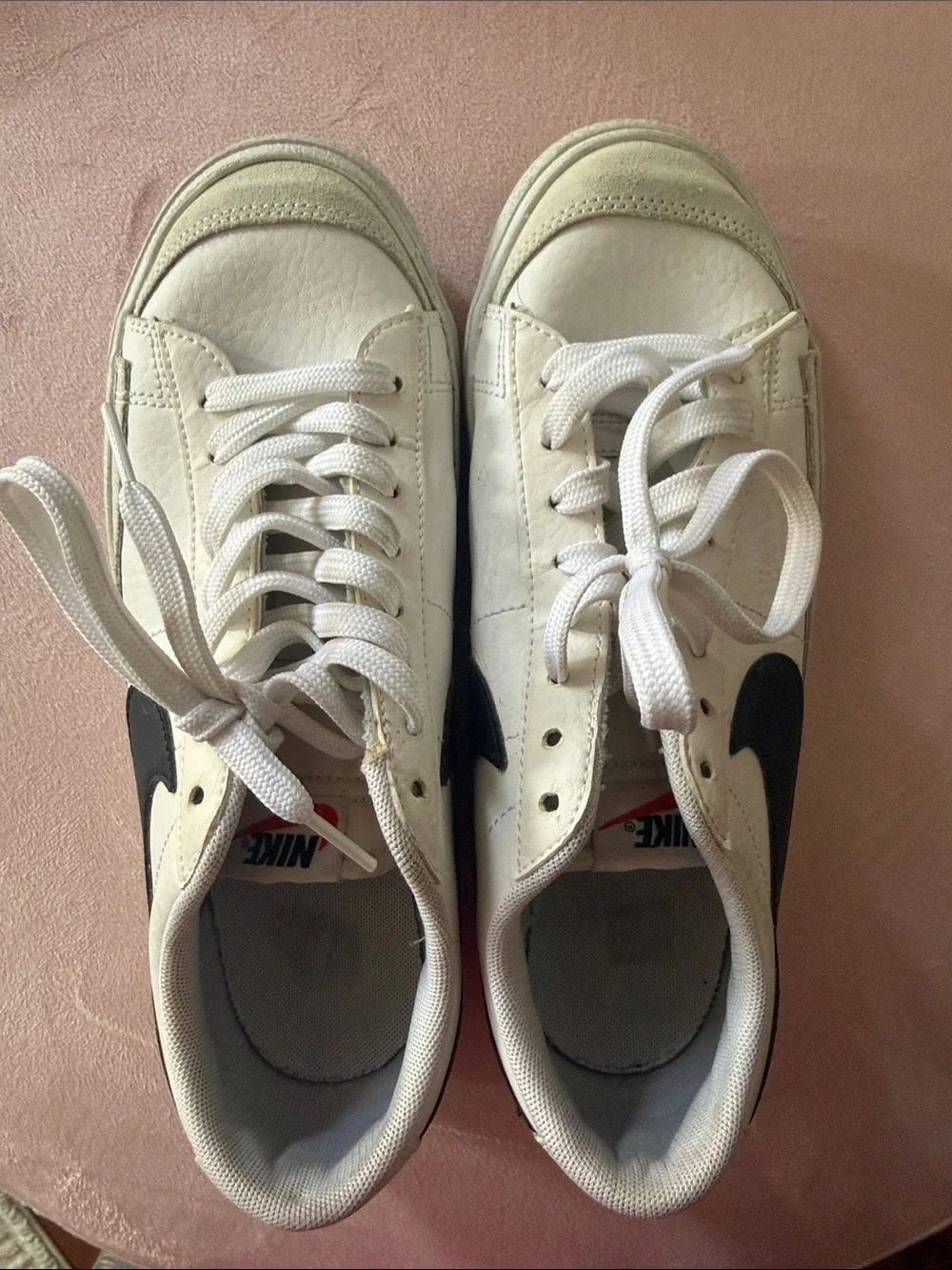 Nike Low Blazers